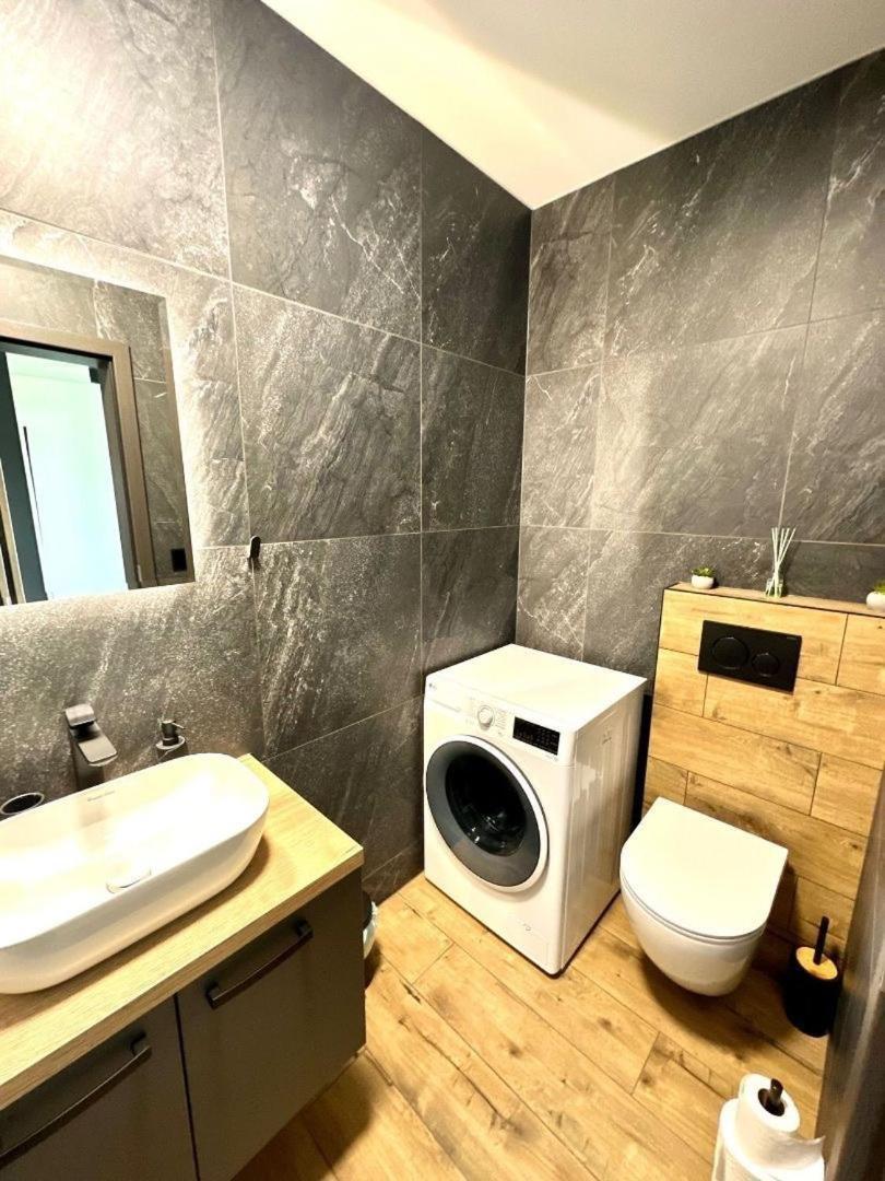 Luxury Apartments Maly Slavkov 外观 照片